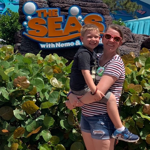 Meet your Posher, Lauryn - Picture 4 of 5